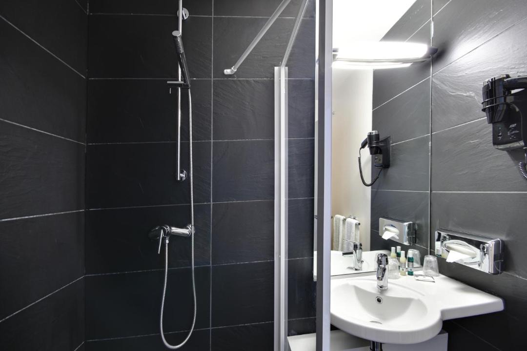 Photo of Bathroom in Quartier des Boucholeurs