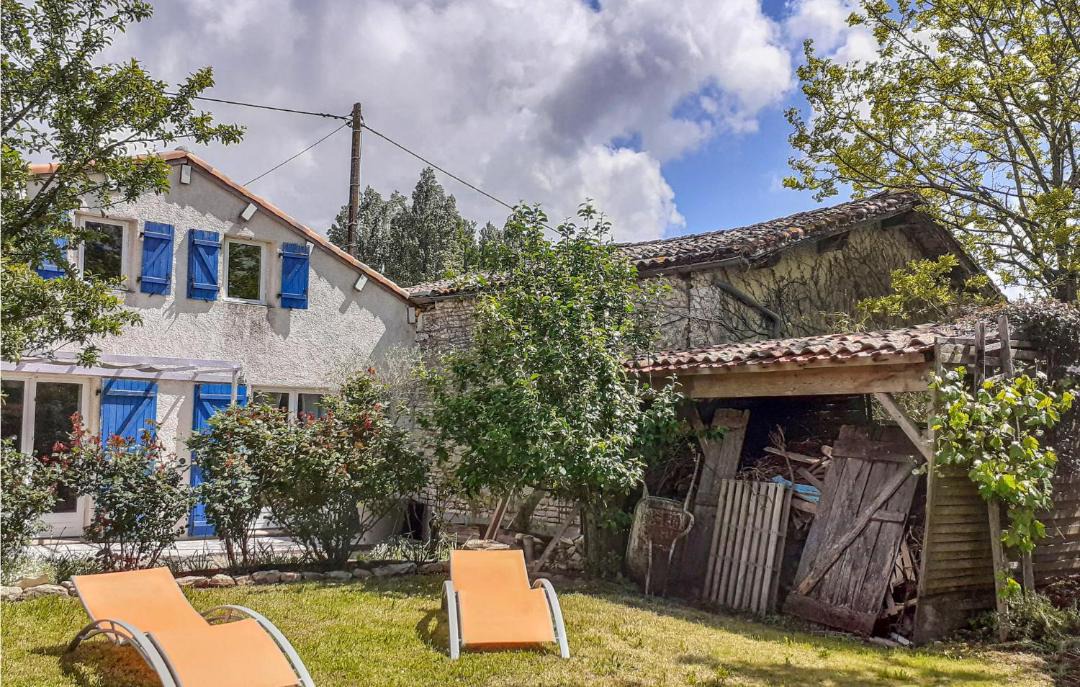 Photo of Others in Fontenille-Saint-Martin-d'Entraigues
