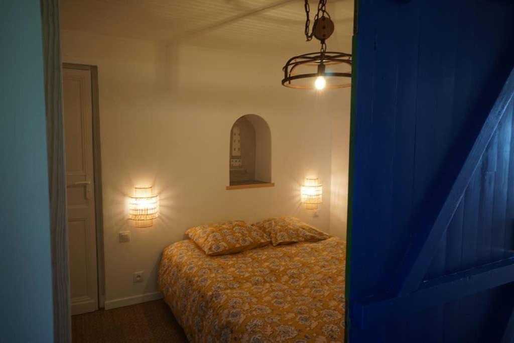 Photo of Bedroom in Plassac