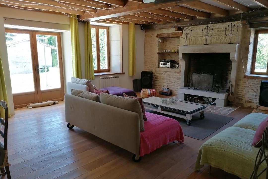 Photo of Livingroom in Chaunay