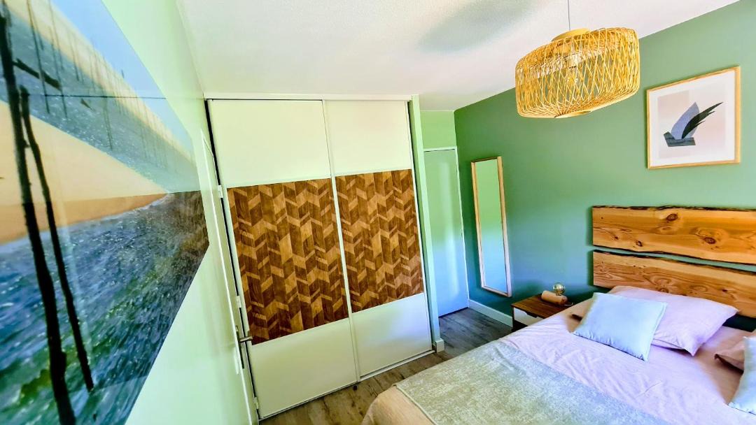 Photo of Bedroom in Gujan-Mestras