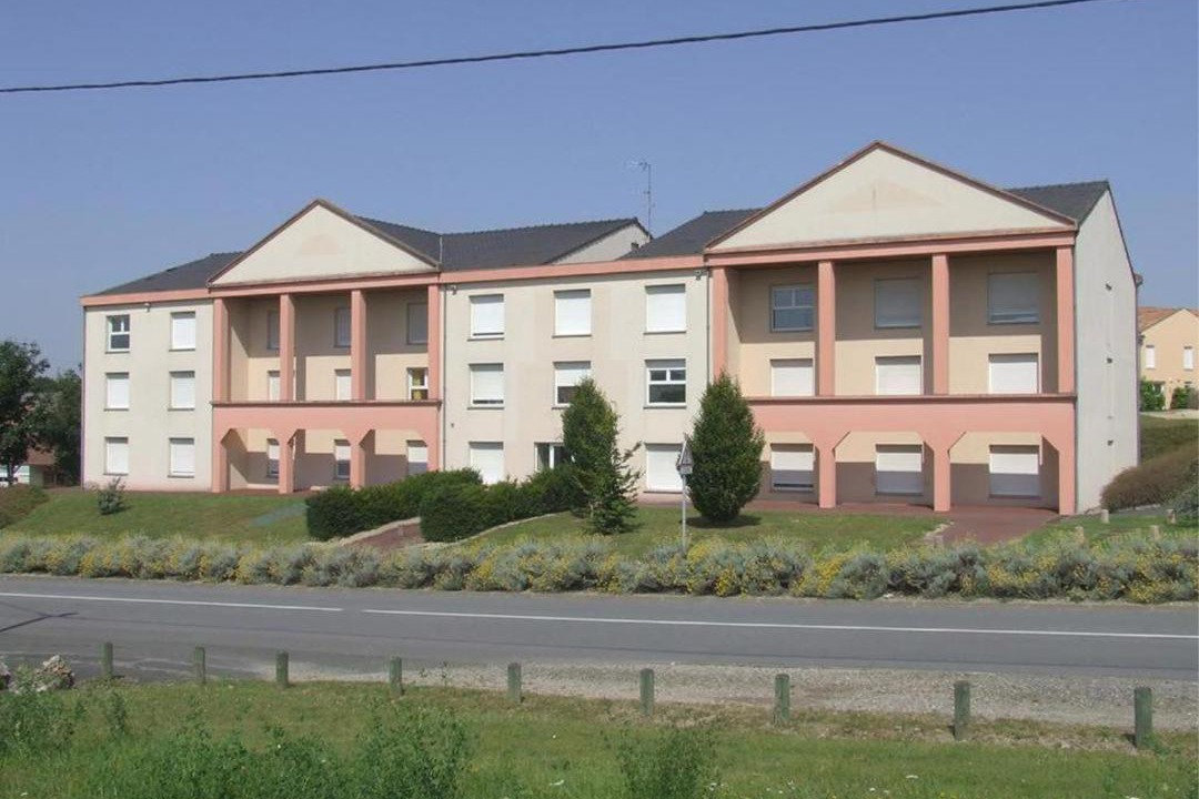 Photo of Buildings in Jaunay-Clan