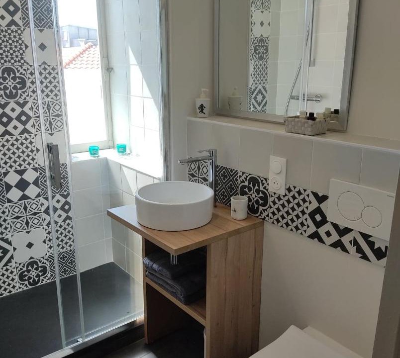 Photo of Bathroom in Saint-Jean-de-Luz City Center