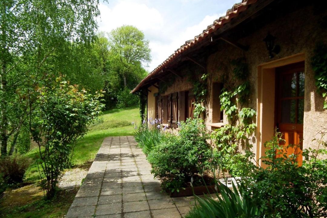 Photo of Buildings in Gavaudun