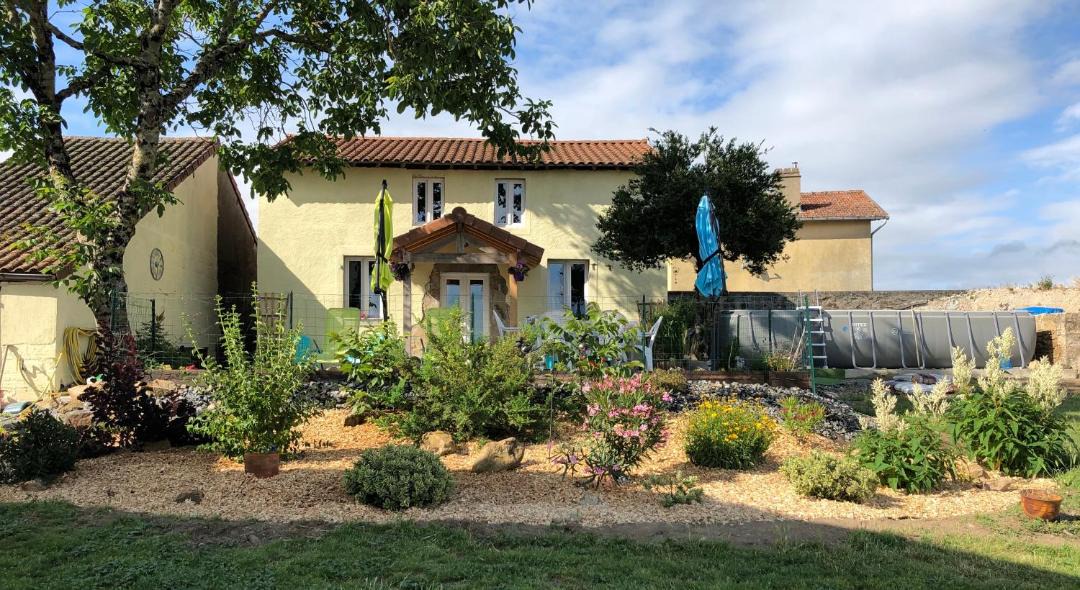 Photo of Buildings in Le Dorat