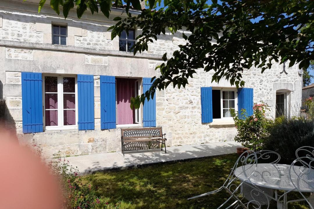 Photo of Buildings in Saint-Martial-de-Vitaterne