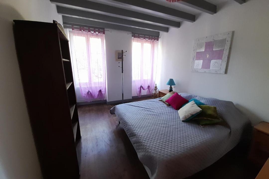 Photo of Bedroom in Saint-Martial-de-Vitaterne