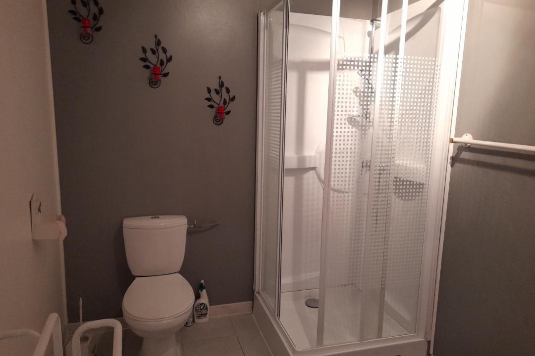 Photo of Bathroom in Saint-Martial-de-Vitaterne