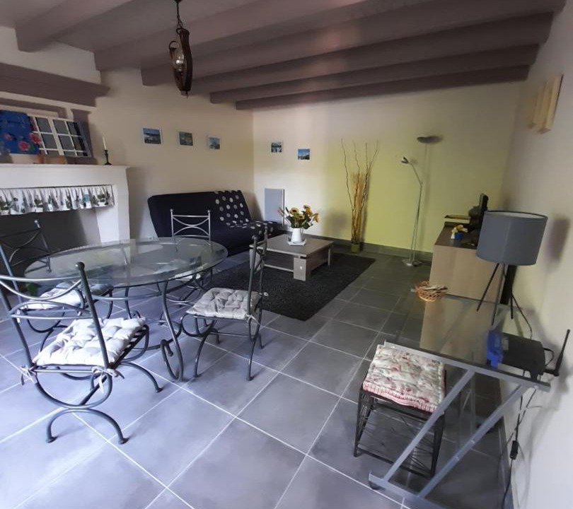 Photo of Livingroom in Saint-Martial-de-Vitaterne