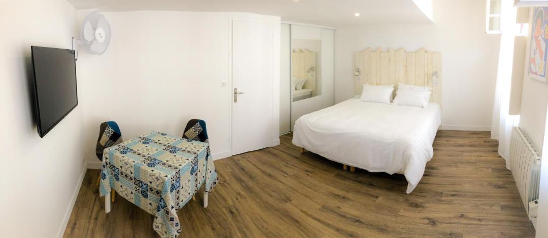 Photo of Bedroom in Bayonne