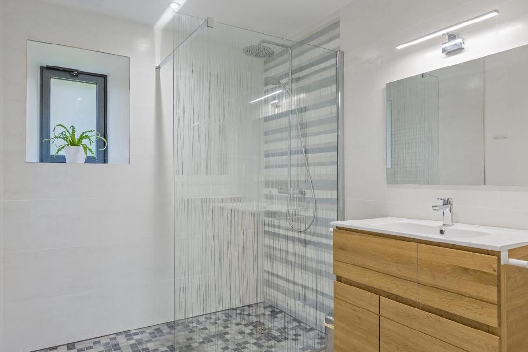 Photo of Bathroom in Chef-Boutonne