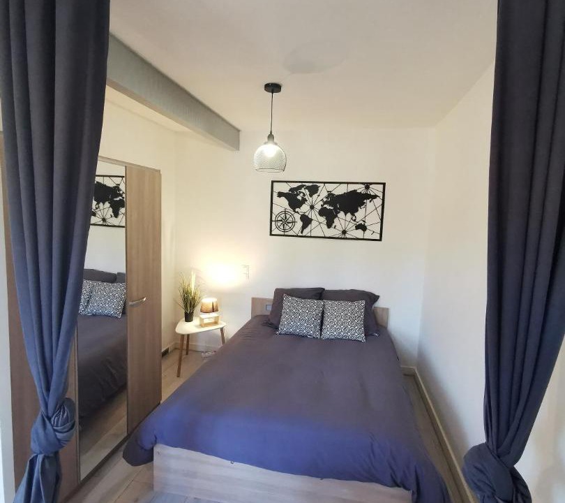 Photo of Bedroom in Cognac