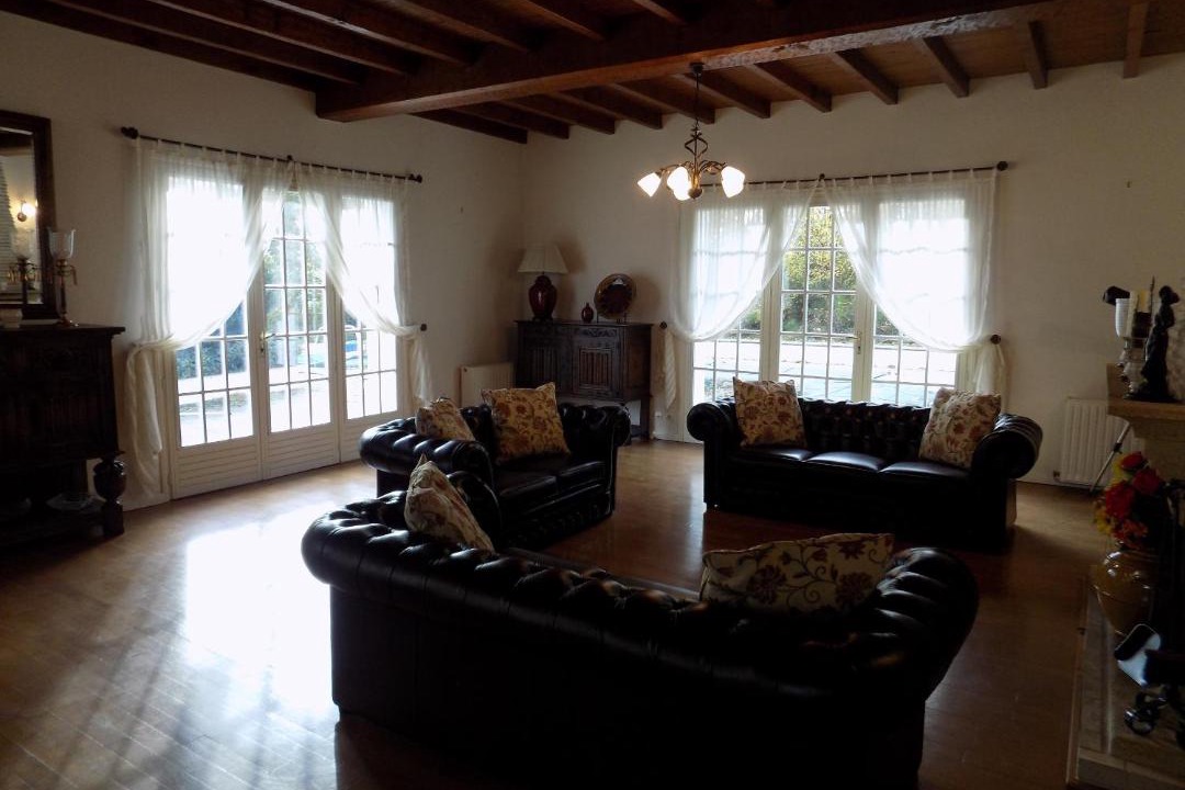 Photo of Livingroom in Dournazac