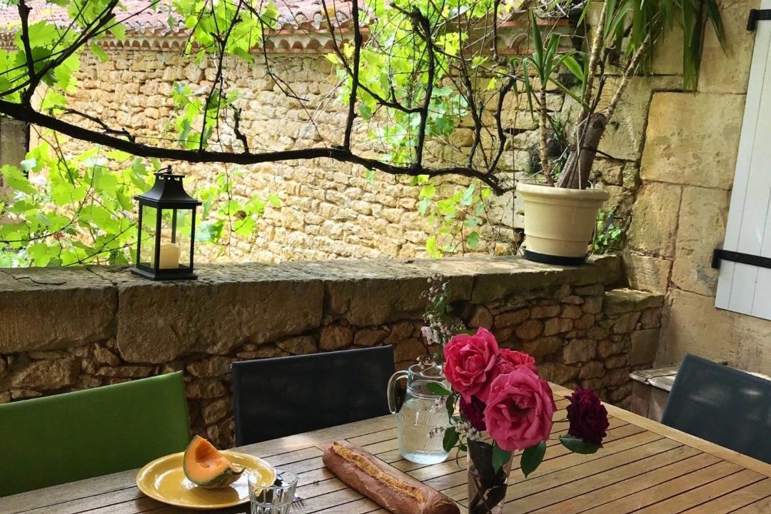 Photo of Patio Balcony in Blanquefort-sur-Briolance