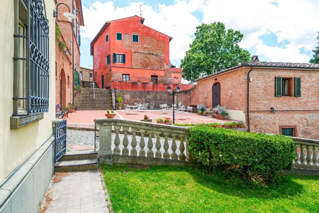 Photo of Buildings in Bucciano