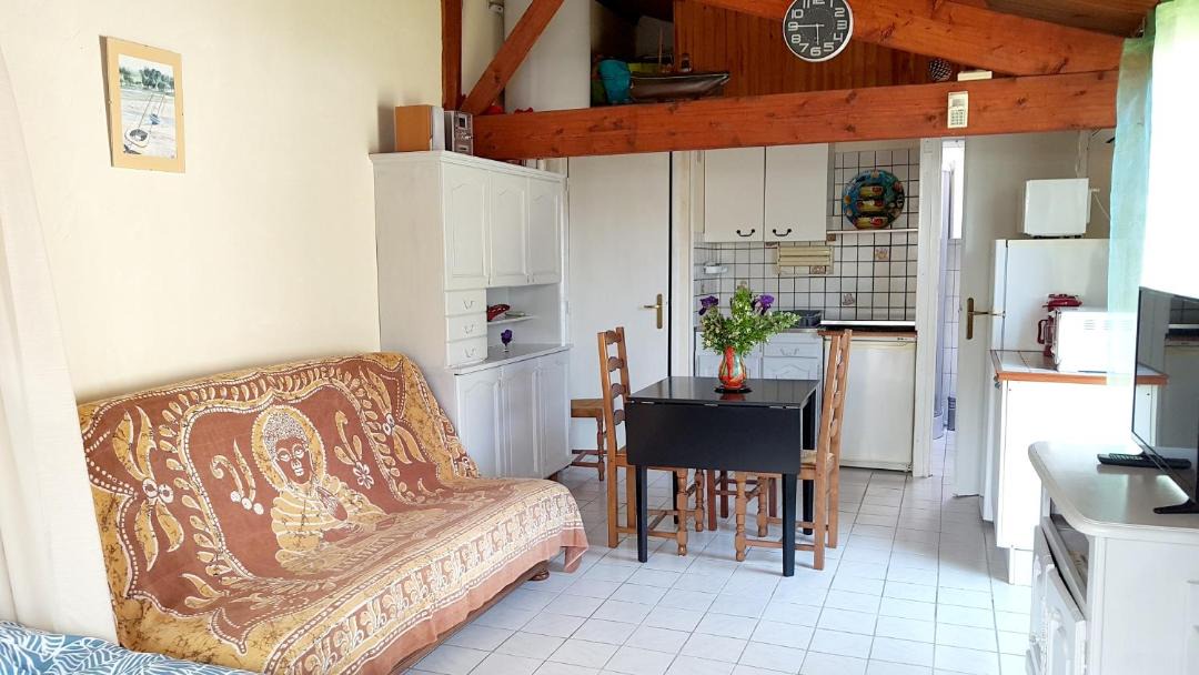 Photo of Livingroom in Le Grand-Village-Plage