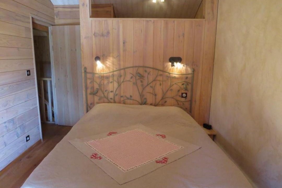 Photo of Bedroom in Vert