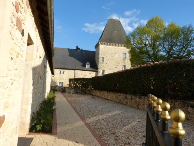 Photo of Buildings in Chatres