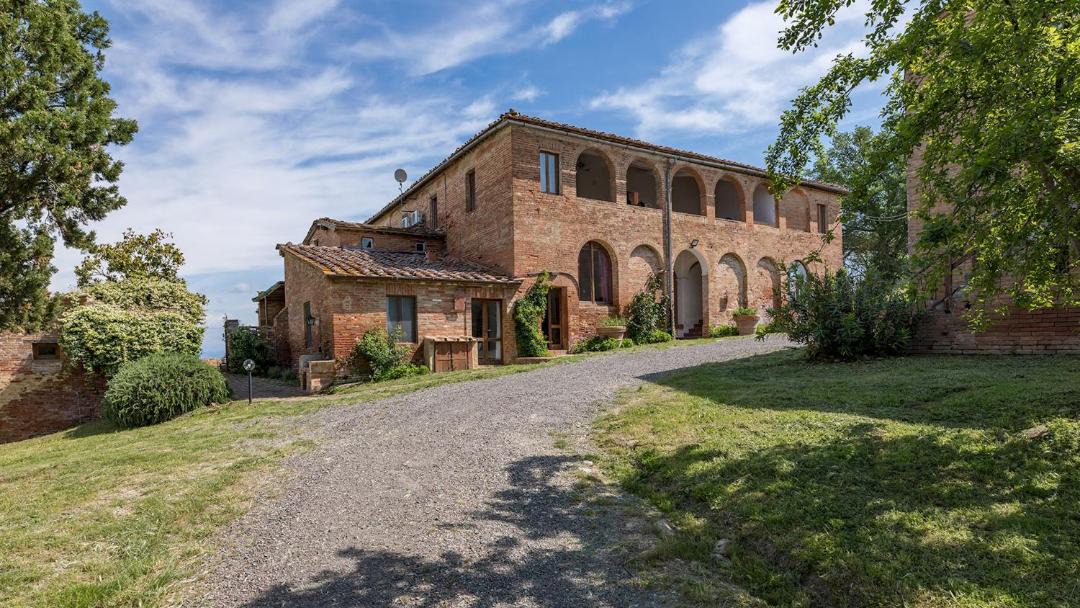 Photo of Buildings in Bollano