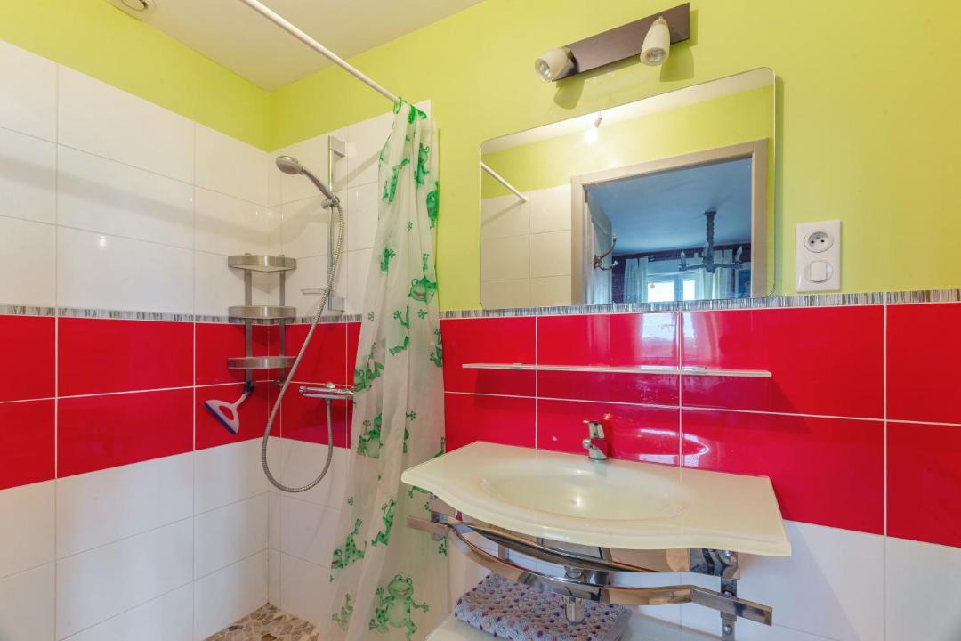 Photo of Bathroom in Mortagne-sur-Gironde
