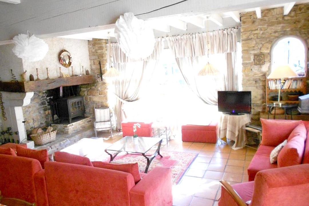 Photo of Livingroom in Haut-de-Bosdarros
