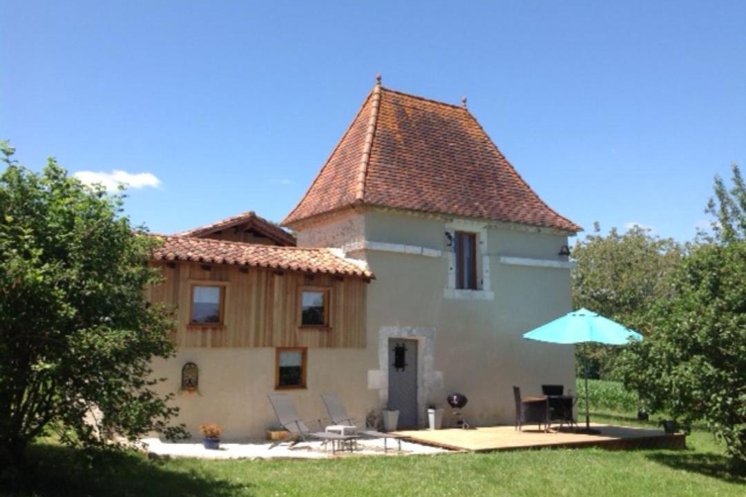 Photo of Buildings in Palluaud