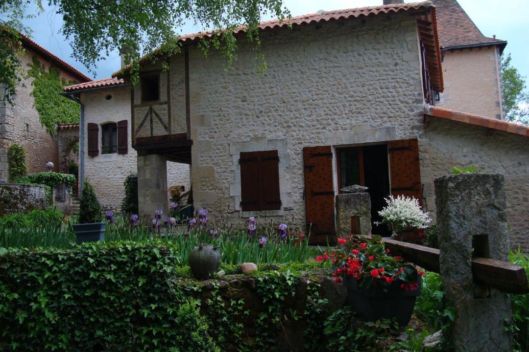 Photo of Others in Montboyer