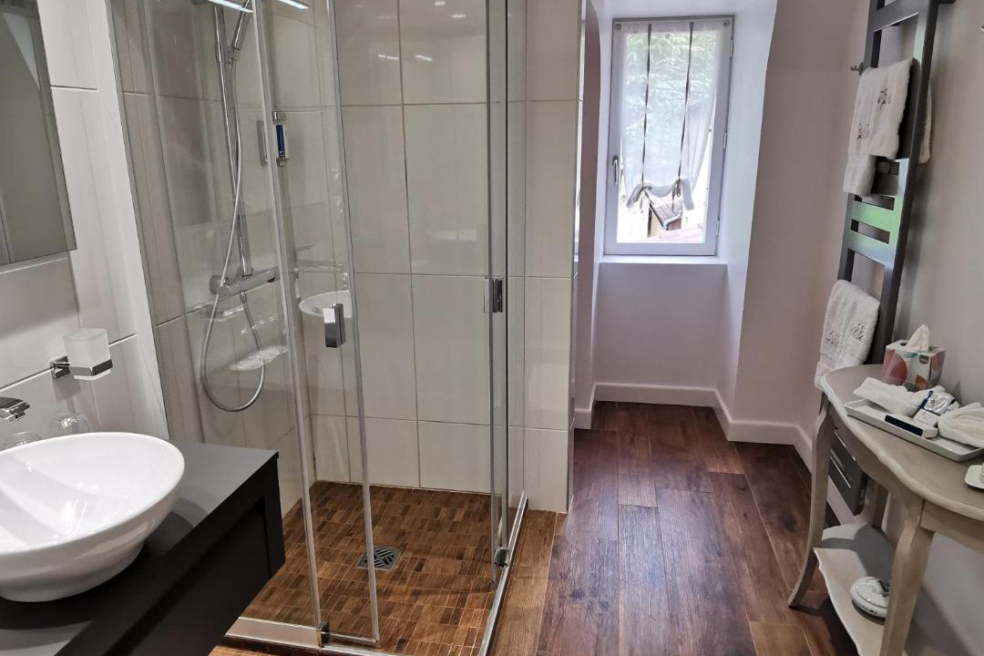Photo of Bathroom in Sarlat-la-Caneda