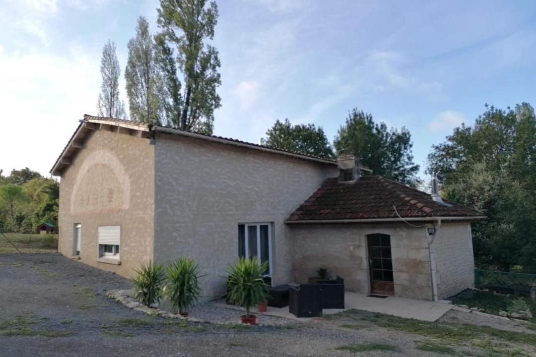 Photo of Buildings in Pereuil