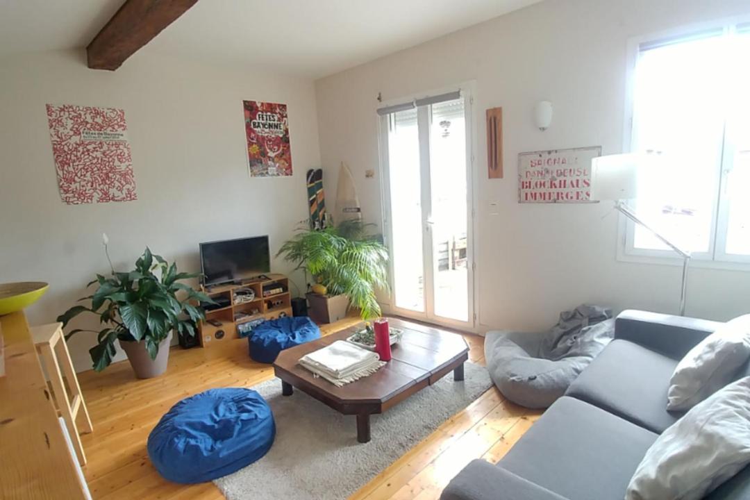 Photo of Livingroom in Saint Seurin - Fondaudege