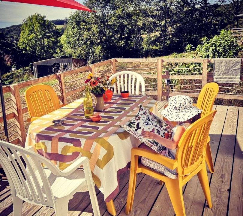 Photo of Patio Balcony in Saint-Silvain-Bellegarde