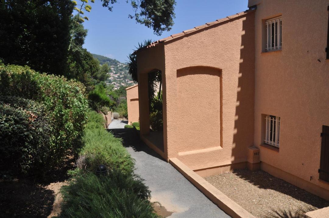 Photo of Buildings in Carqueiranne