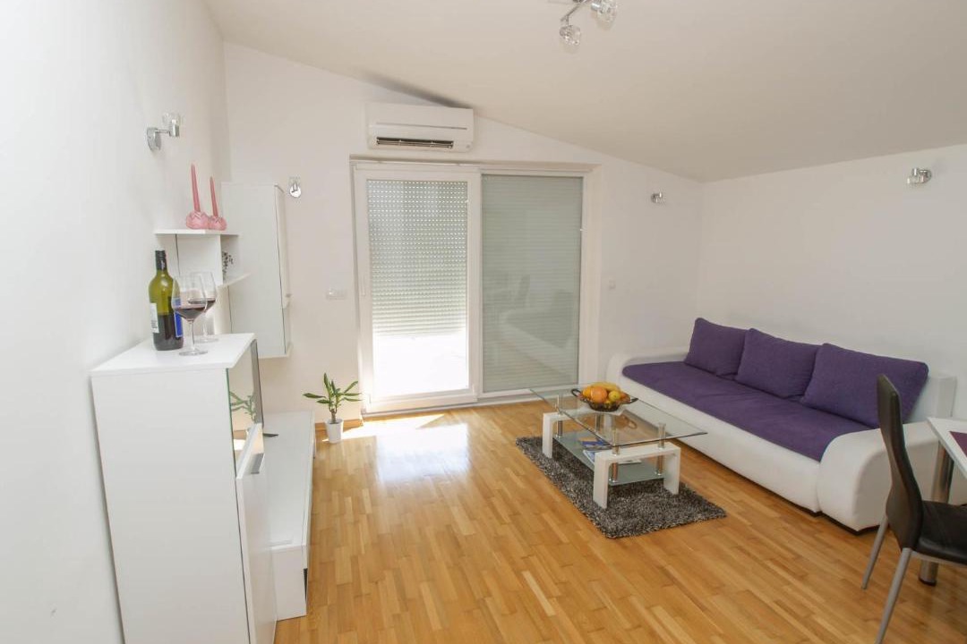 Photo of Livingroom in Brist