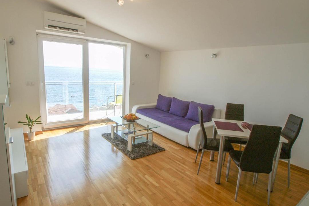 Photo of Livingroom in Brist