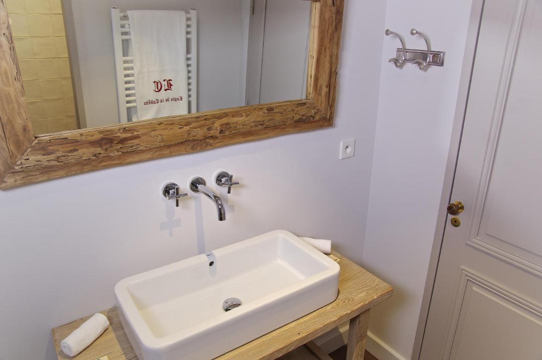 Photo of Bathroom in Saint-Emilion