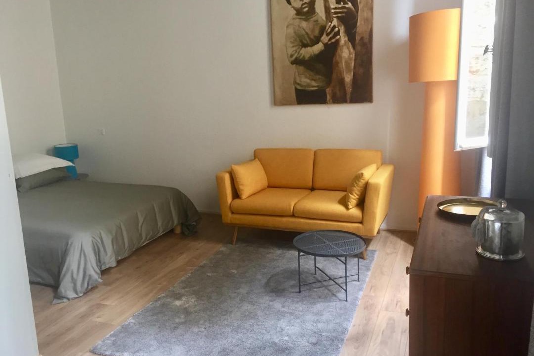 Photo of Livingroom in Hotel de Ville - Quinconces