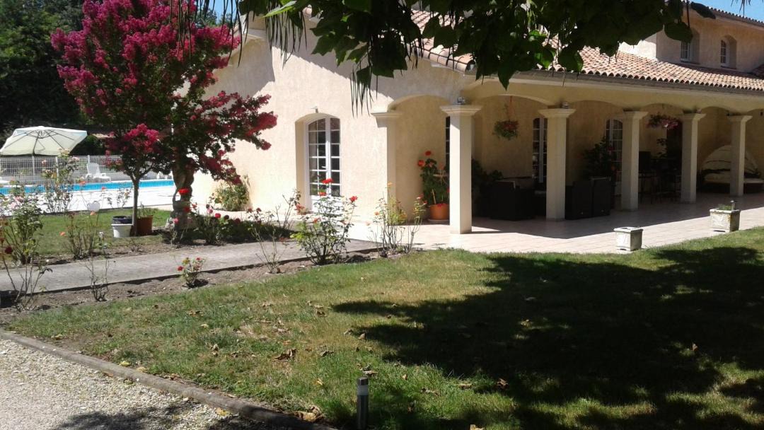 Photo of Buildings in Begadan