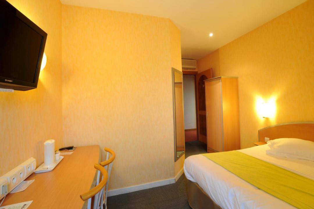 Photo of Bedroom in Saintes
