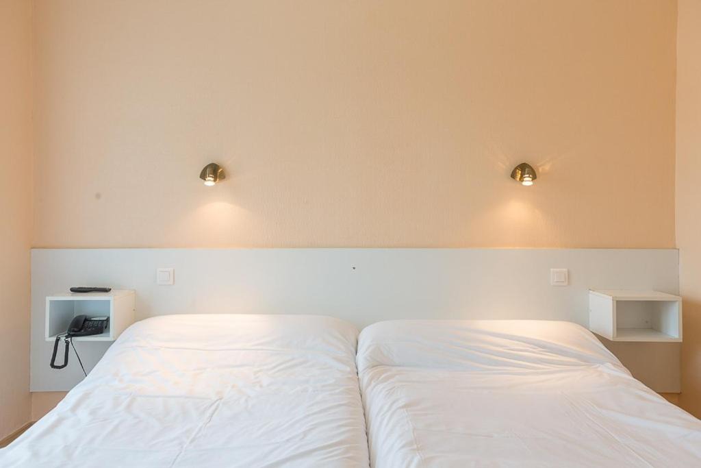 Photo of Bedroom in Etauliers