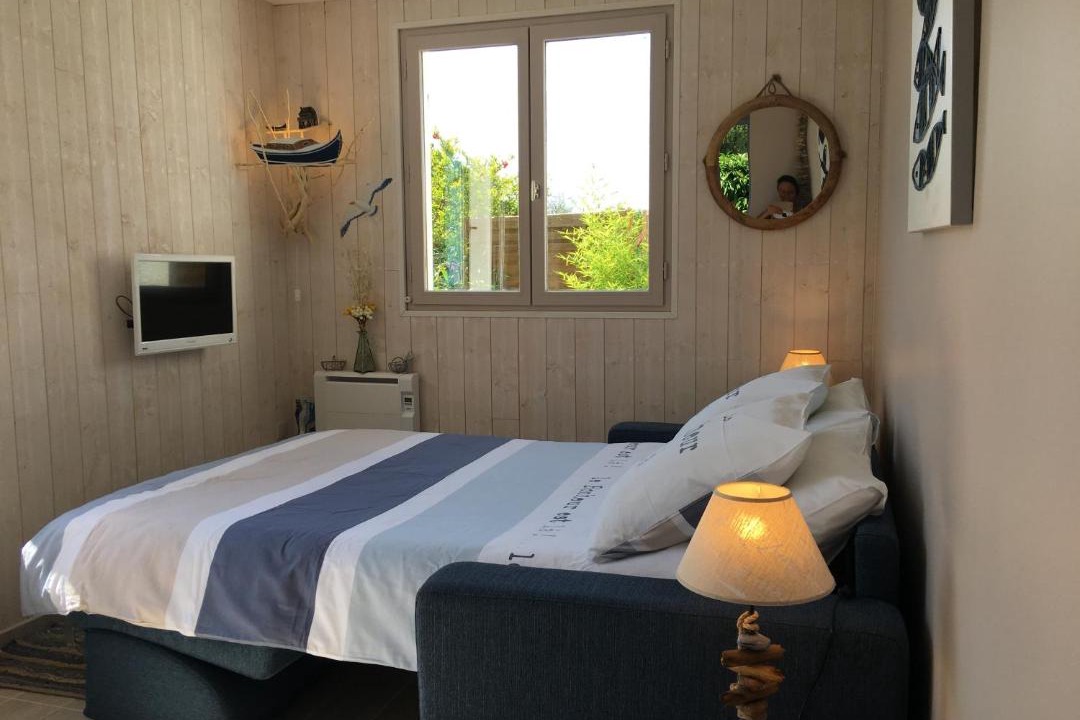 Photo of Bedroom in Gujan-Mestras