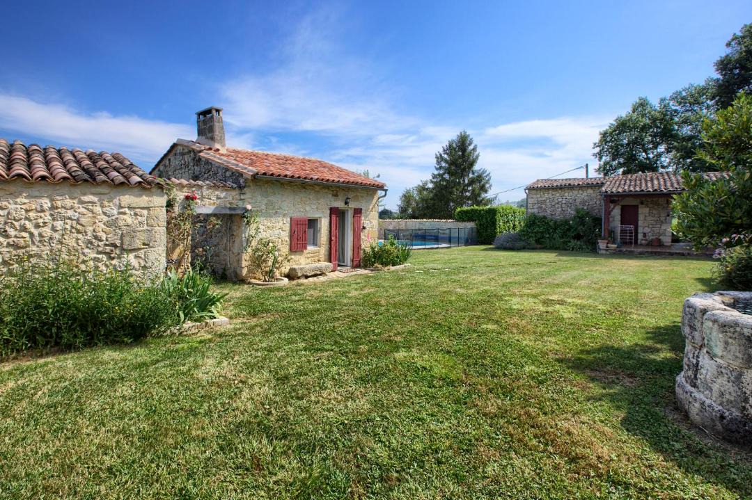 Photo of Buildings in Puisseguin