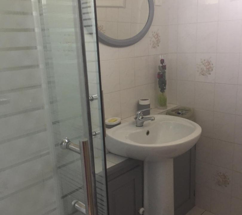 Photo of Bathroom in Ceaux-en-Couhe