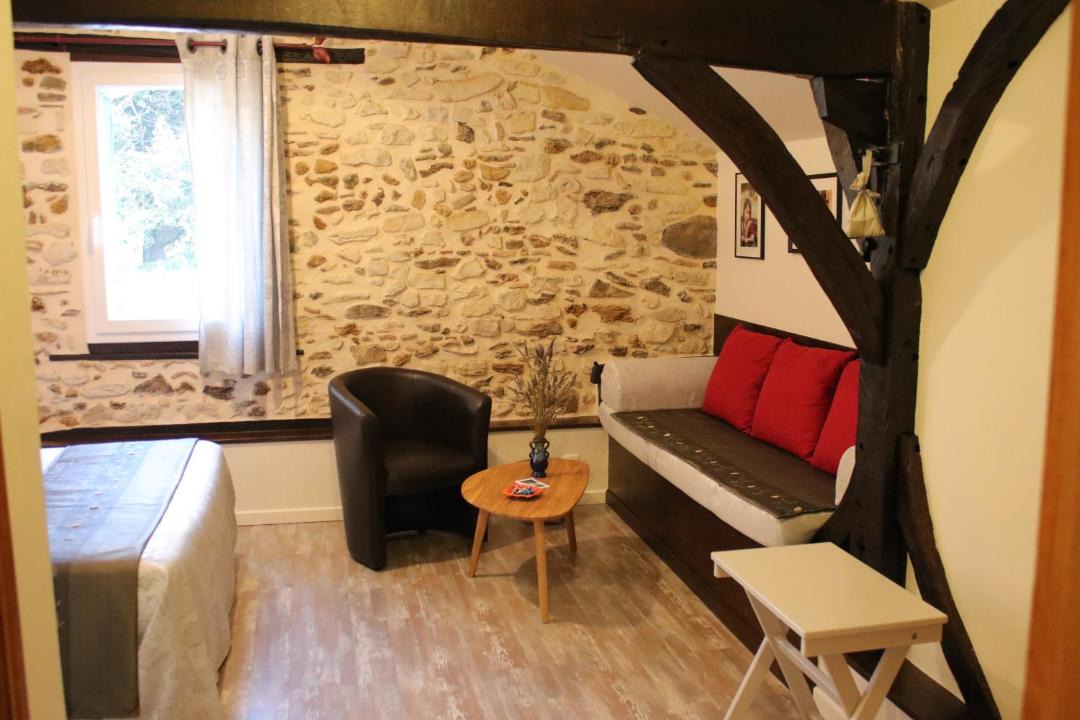 Photo of Others in Pouillon