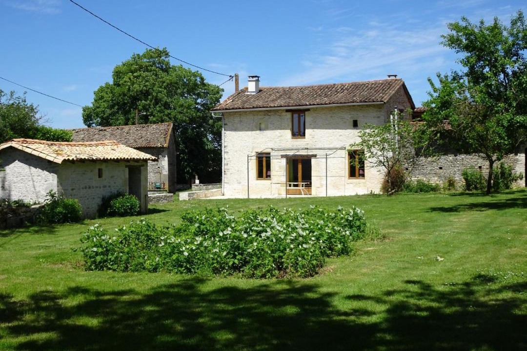 Photo of Buildings in Chaunay