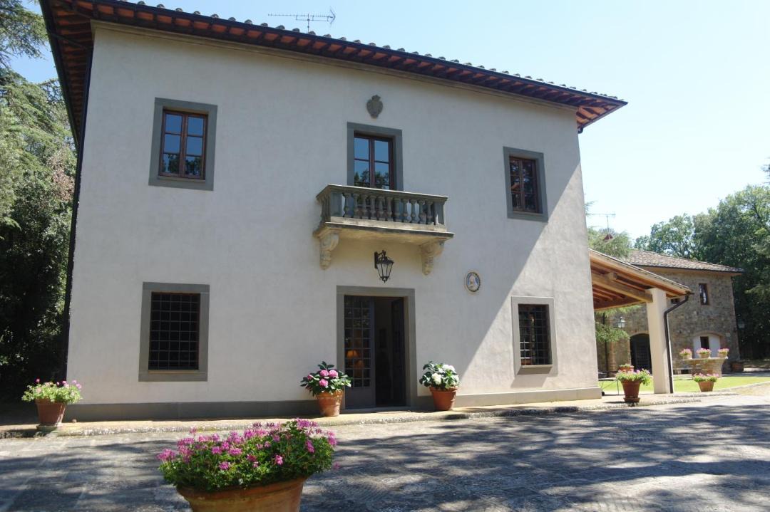 Photo of Buildings in Gambassi Terme