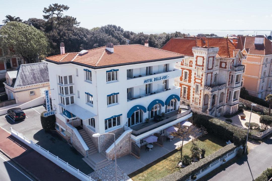 Photo of Buildings in Pontaillac