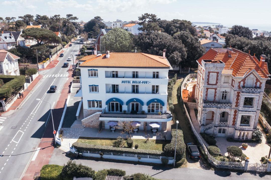 Photo of Buildings in Pontaillac