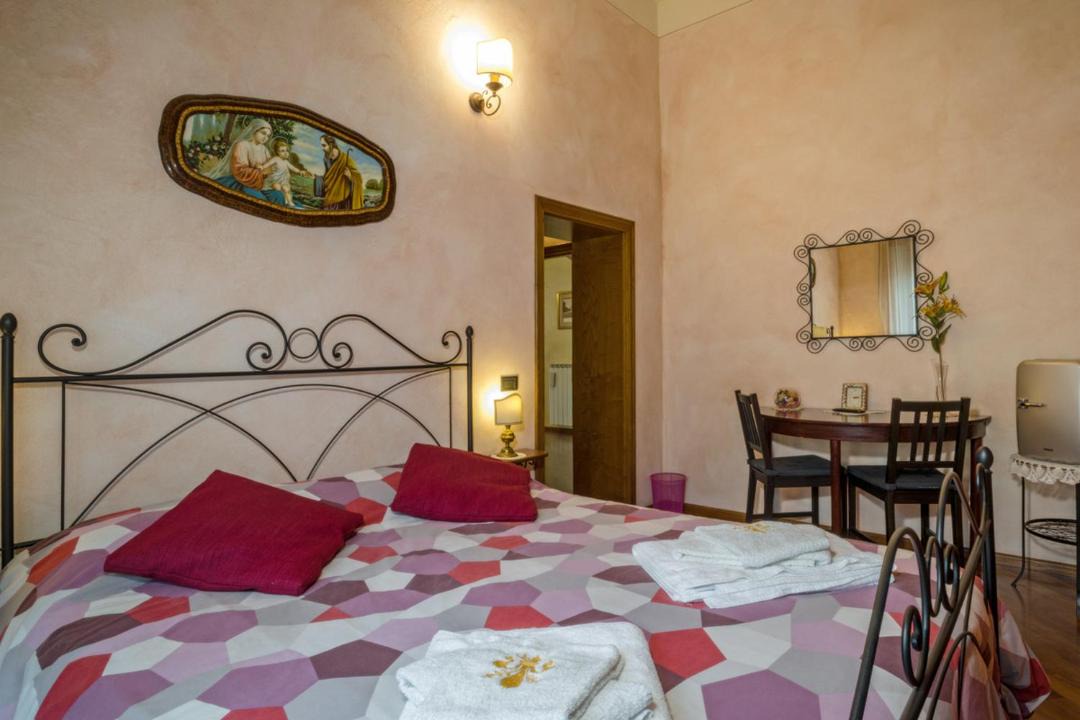 Photo of Bedroom in Arezzo