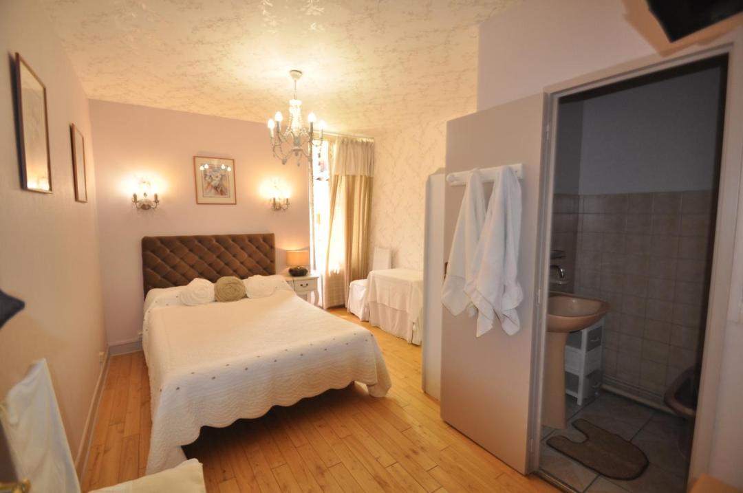 Photo of Bedroom in Saint-Jean-de-Blaignac