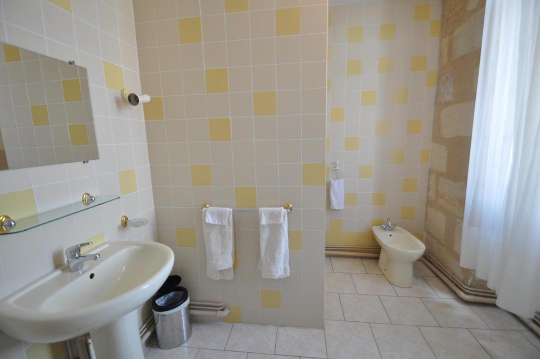 Photo of Bathroom in Saint-Jean-de-Blaignac
